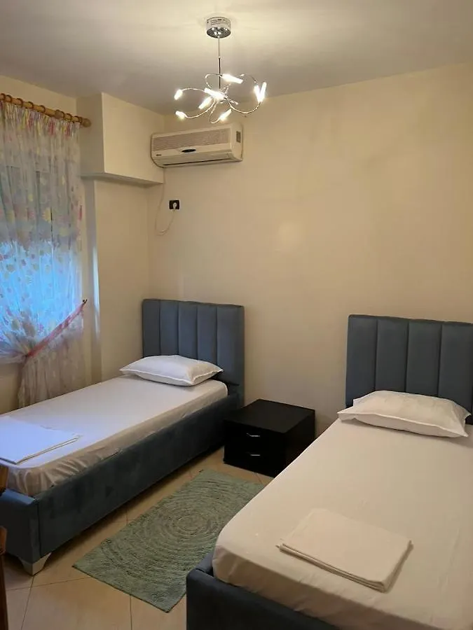 Ales' Apartment Durres