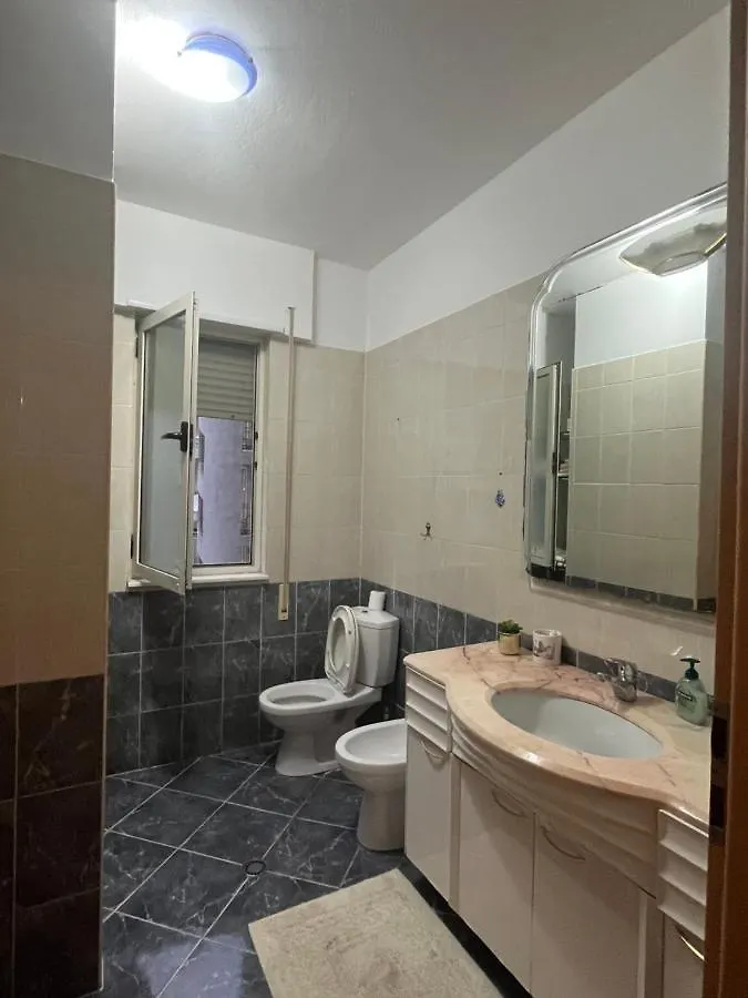 Ales' Apartment Durres
